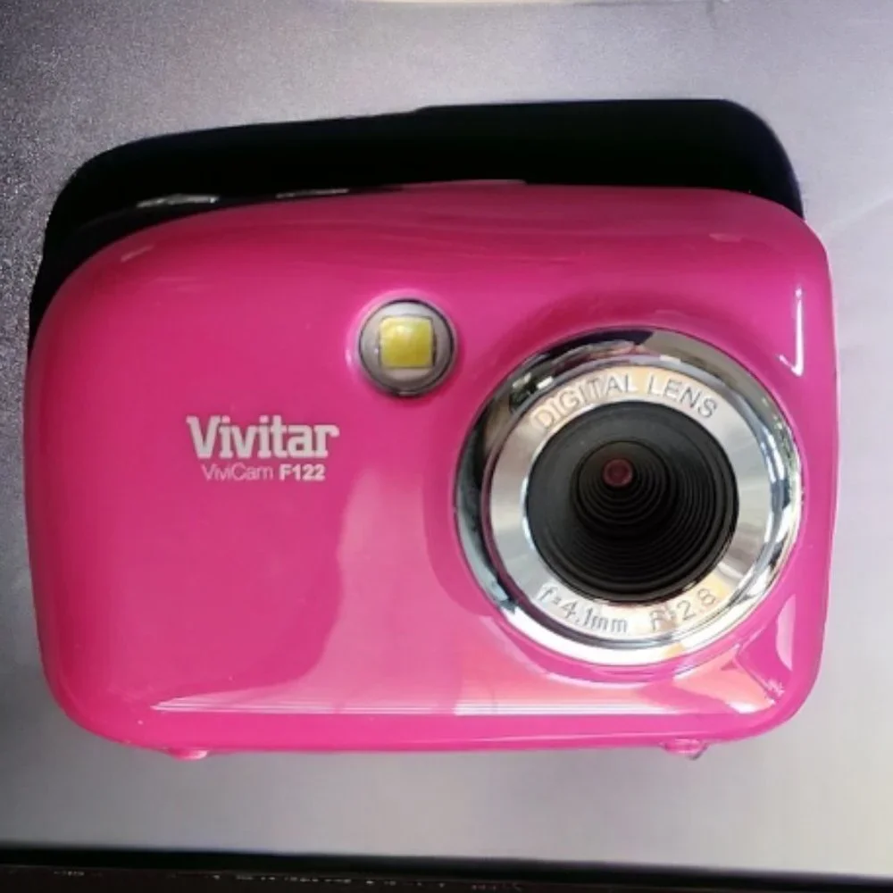 VIVITAR VIVICAM F122 14.1 Mega Pixels Cam w 1.8